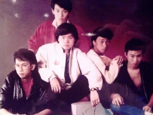 太極未出現之前,鄧建明(左)和唐奕聰(中)及黃家駒、黃家強兄弟組成Laser樂隊,一起到蛇口演出。