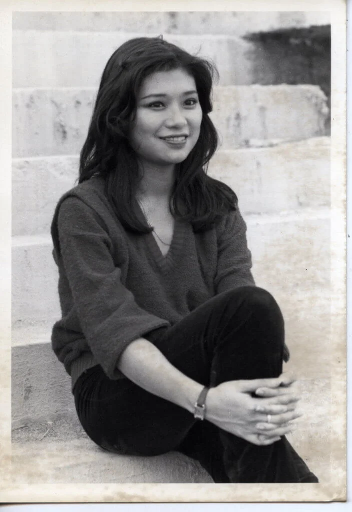 吳麗珠無綫訓練班畢業後,做過《體育世界》記者和歡樂小姐。