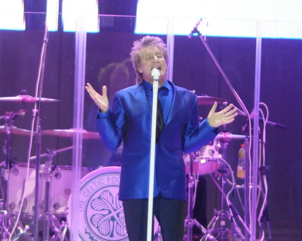 Rod Stewart只給兩分鐘Uncle Ray做訪問。Uncle Ray覺他沒尊重人,揮袖而去。