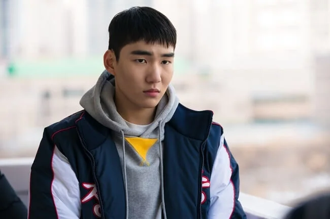 陳俊翔今年十七歲,這次做國中學生可算是得心應手。