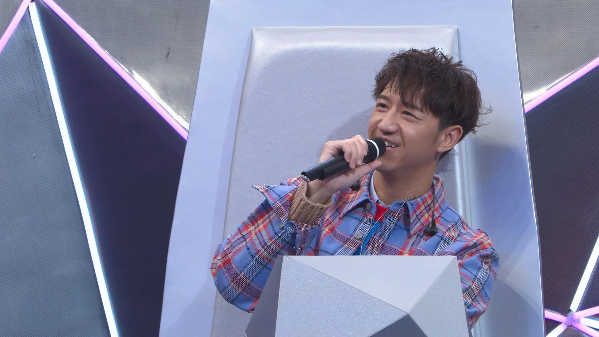 馮允謙被Chantel的甜美系感覺所吸引,讚道:「You are so sweet!」