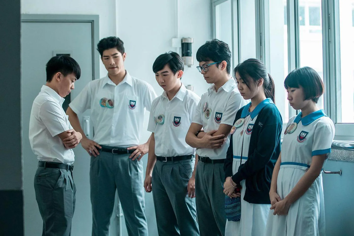 一九年麗英於電視劇《教束》中飾演阿MO一角,之後加入「小薯茄」。