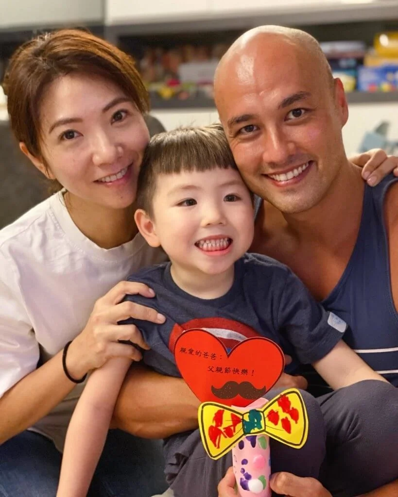 車婉婉和丈夫Johnathon的可愛囝囝Justus，乳名BBQ，深得網民喜愛。