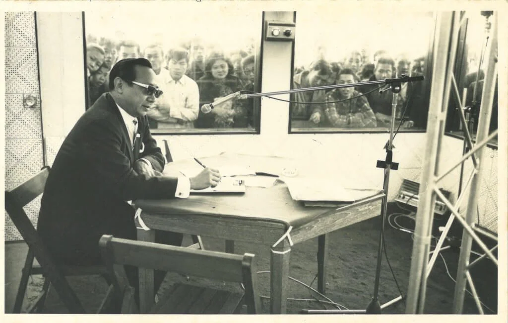 當年的聽眾對播音明星很仰慕