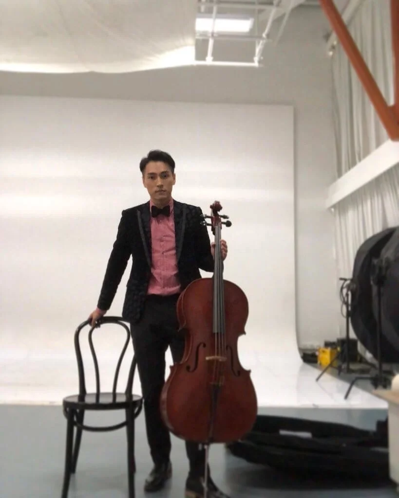 林景程讀書時學過大提琴