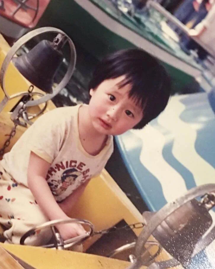 謝東閔來自小康家庭,爸爸做生意,媽媽開僱傭介紹所。