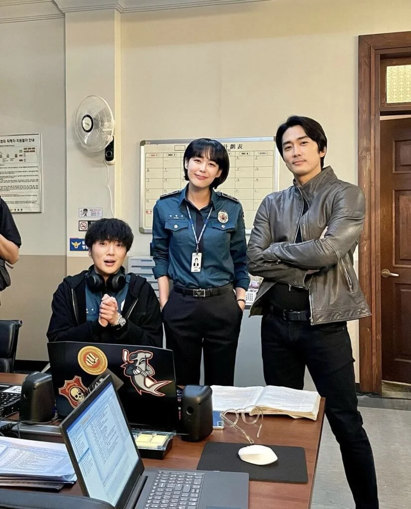 李荷娜演出多季《Voice》,今次她也對新拍檔宋承憲照顧有加。