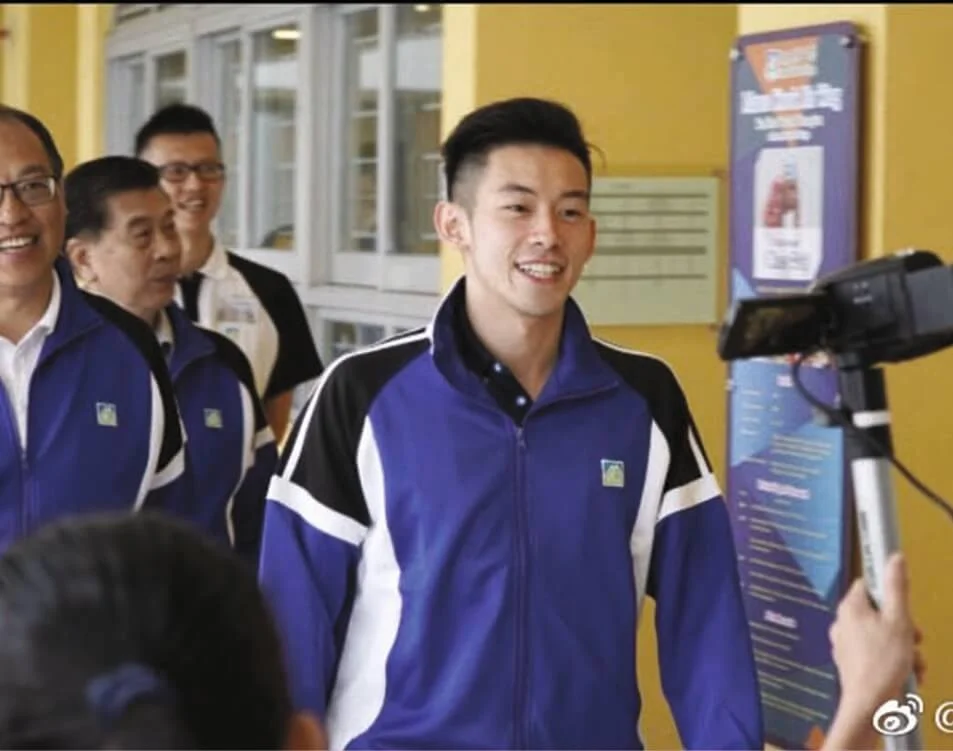 黃鎮廷為港爭光，母校林大輝中學將一間課室命名為「黃鎮廷課室」。