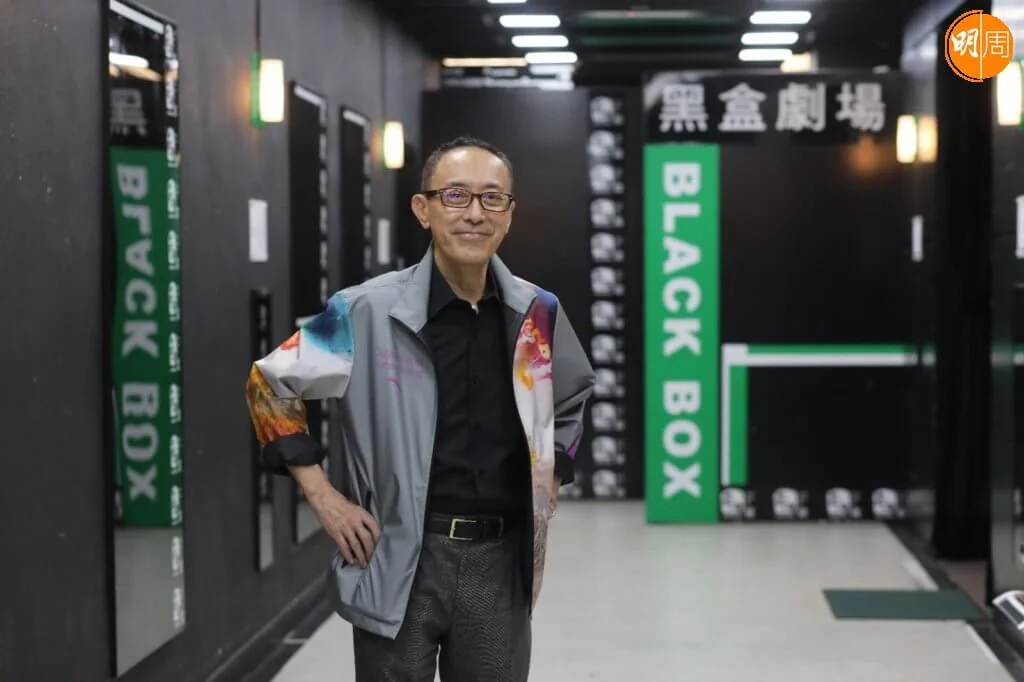 八九年七月是香港話劇團黑盒劇場首次用作表演場地，九八年正式名為黑盒劇場，是香港第一個正式的「黑盒劇場」。