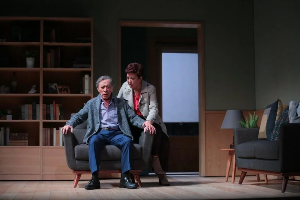 一七年，毛俊輝為慶祝香港話劇團成立四十周年擔演《父親》，好評如潮，連續三度公演。（香港話劇團提供）