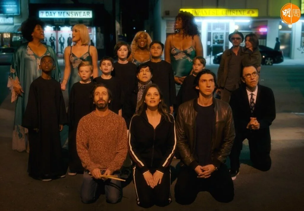 影片拍攝手法獨特,開場到片尾都有導演里奧卡哈斯拿手的長鏡頭。