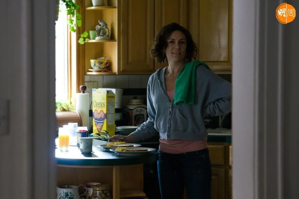 後半部帶出不同受害者家屬的複雜背景及故事