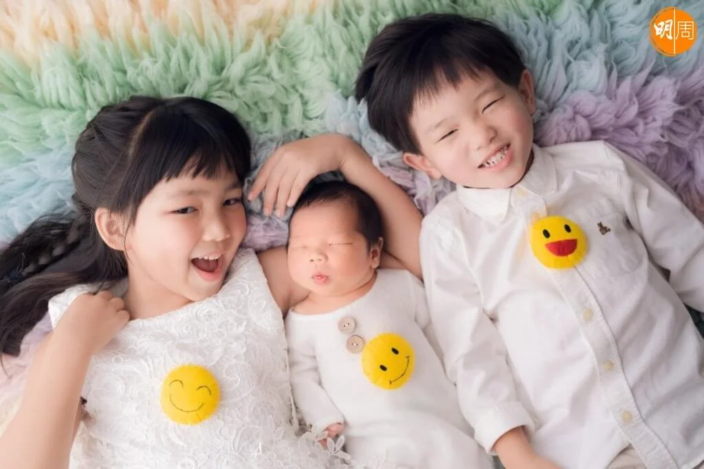 七歲的小豆和三歲的小花生做姊姊及哥哥了﹗