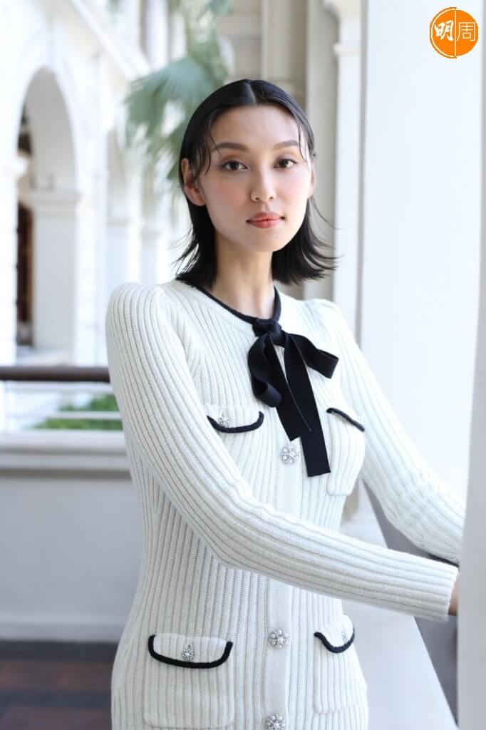 王丹妮十七歲已代表香港參加模特兒亞太區比賽冠軍，其後簽約米蘭進軍歐美市場。