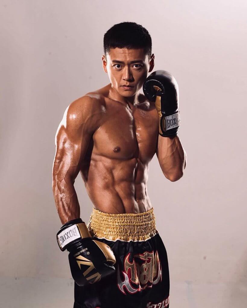 張振朗拍《拳王》先谷肥再操肌,身形出現極大變化。