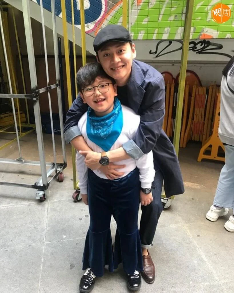 張振朗享受接姪仔放學,姪仔張鈞睿在《機場特警》中演張振朗角色的童年。
