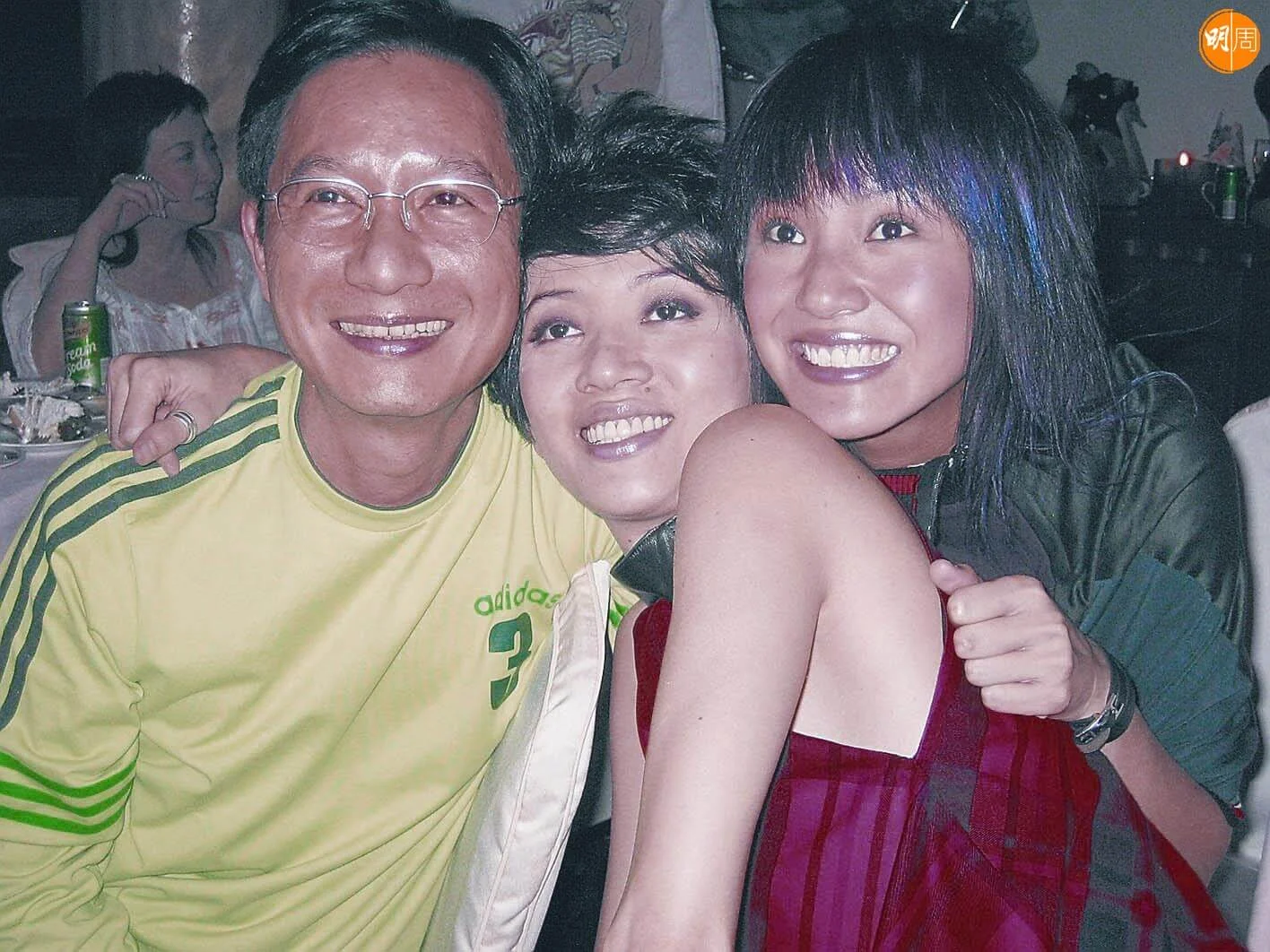 劉培基一手把阿梅塑造成百變梅艷芳,阿梅今年的演唱會,他已答應替她造開場和壓軸的歌衫。這幀與何韻詩的合照,Eddie稱之為「三代同堂」。