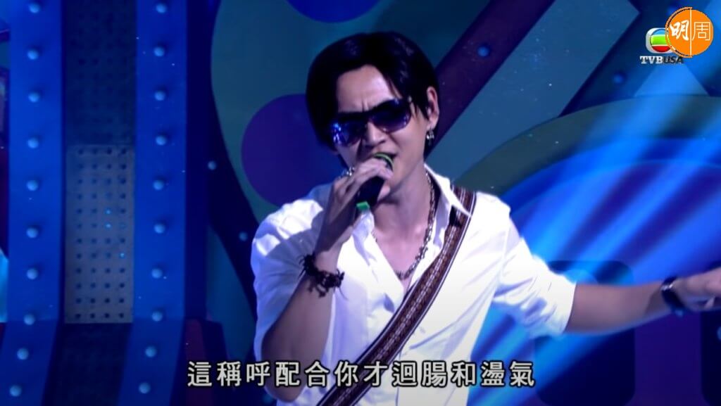張振朗少年時的偶像是謝霆鋒，加入TVB後曾在《Sunday扮嘢王》扮謝霆鋒。