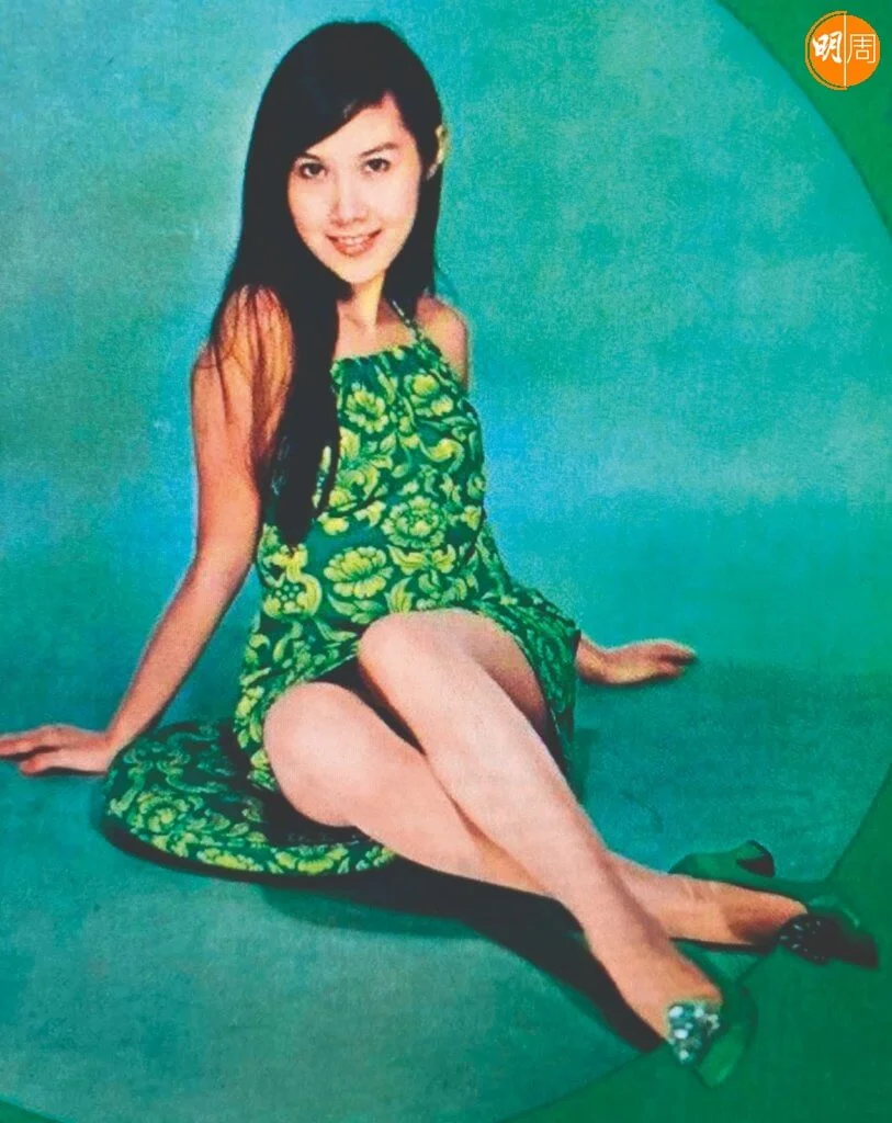 青春在演員身上可以是魔法。李琳琳的熒幕年齡便是一例。如果當年她的事業按電影女明星的一般年齡發展，三十歲便是三十歲。但投身電視卻延長了她的少女時期，因為這個媒介正年輕。