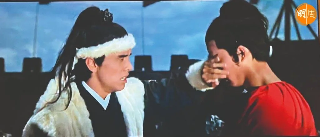 《十三太保》(一九七○)是當年暑假大片之一。片名有雙重義涵,既是沙陀國主李克用十三個義子的統名,又是第十三子李存考的傳奇故事。姜大衞是十三太保,狄龍是十一太保史敬思。後者戰死沙場,前者是被其他結義兄弟設計殺害。