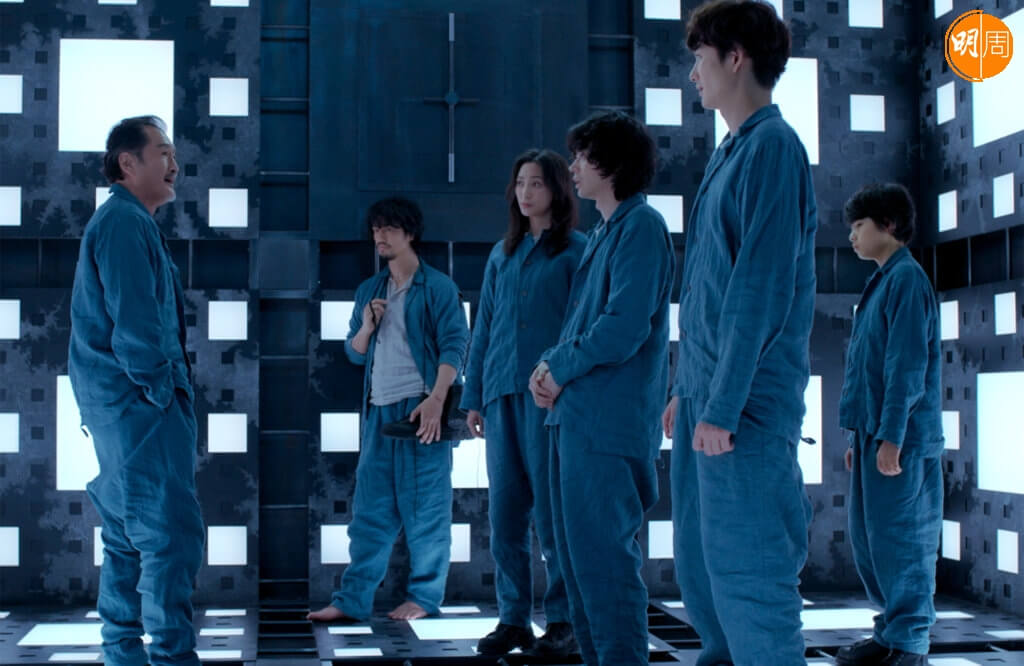 《死亡立方》全片只有一個神秘立方體場景，六名演員，爆發出緊張情節。