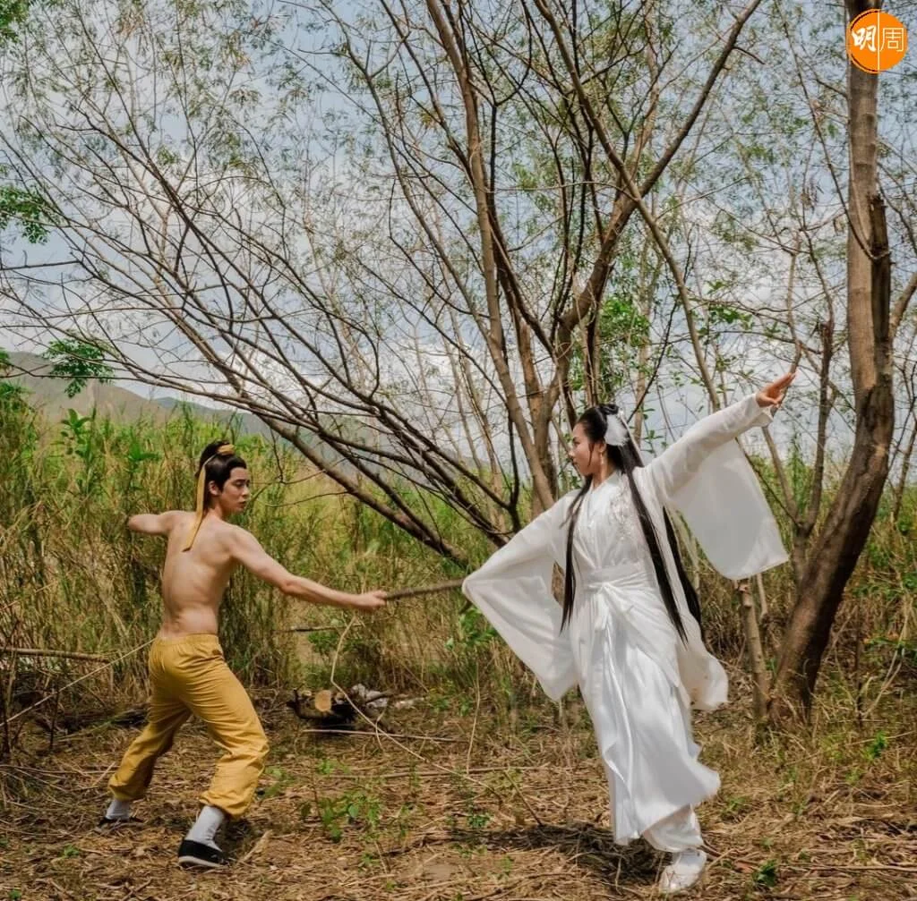 劇集《青春不要臉》中，她與余德丞重現當年劇集《神鵰俠侶》的多場經典場面。