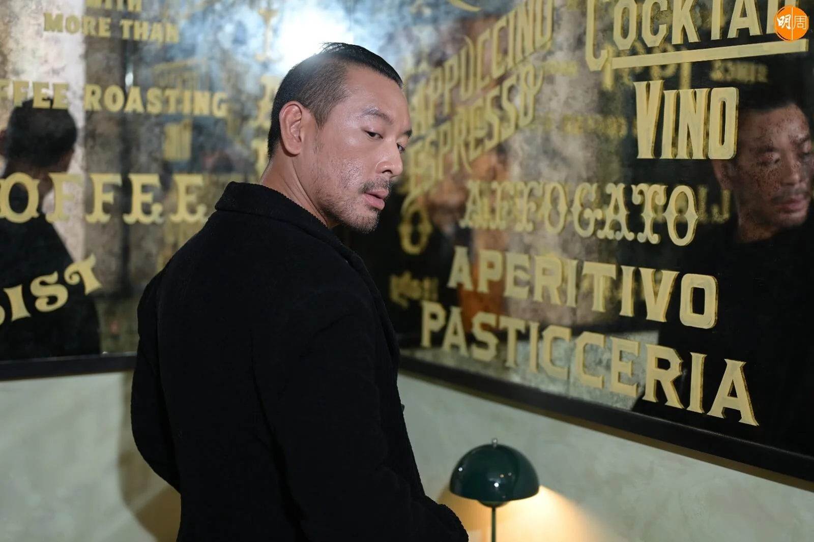 Juno說不時都會聽回自己的舊歌,「我都可以唱返《濛》、《沒有人》,但紀錄了就是紀錄了,不會有當年清澀的感覺。」