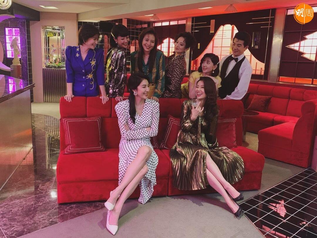 「光」酒店的小姐們林心如、楊謹華、謝瓊煖、劉品言、謝欣穎、郭雪芙以及江宜蓉，集結台灣的一線女星。