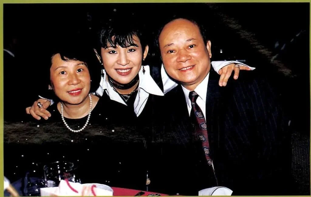 吳君如坦言當年有爸爸夏春秋幫助走後門，入讀無綫藝訓班。