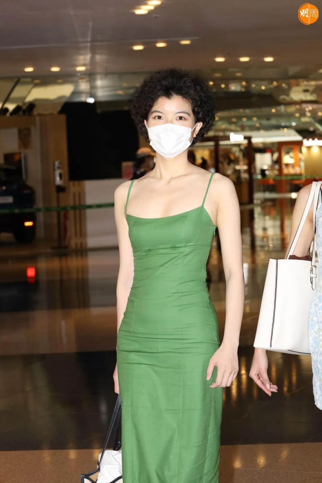 爆炸頭Astrid身材都好好。