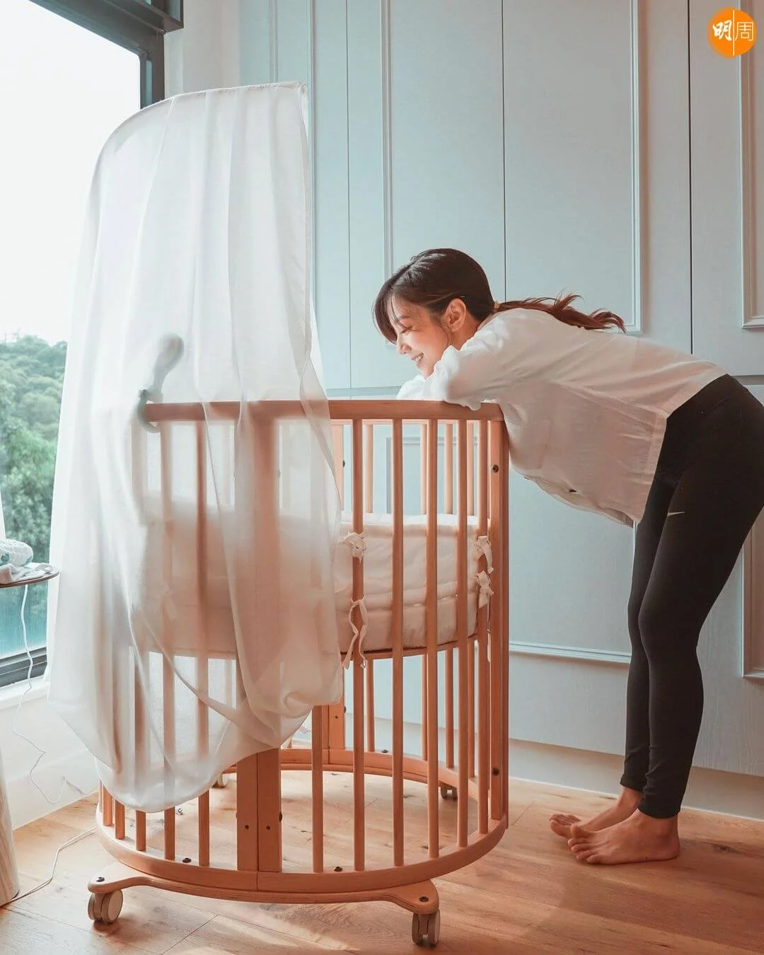 初為人母的她已感受母子的連繫,笑言一步都不願行開。