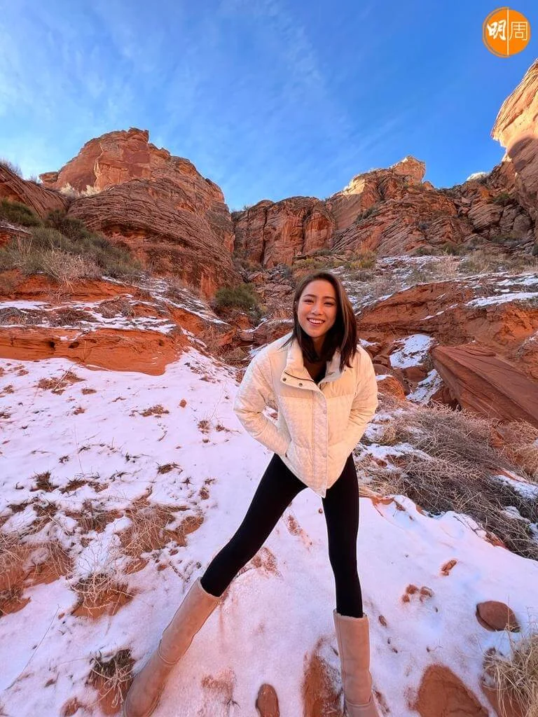 羚羊峽谷的波浪形橙色岩壁十分壯觀