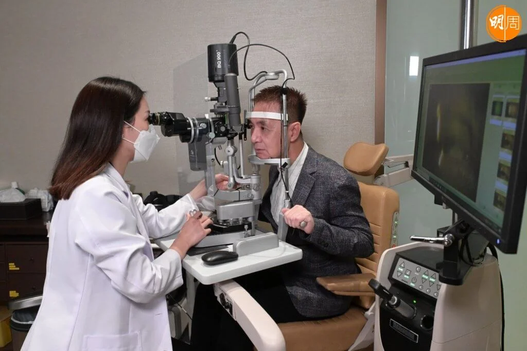 眼部肌肉像橡筋一樣愈拉愈鬆。