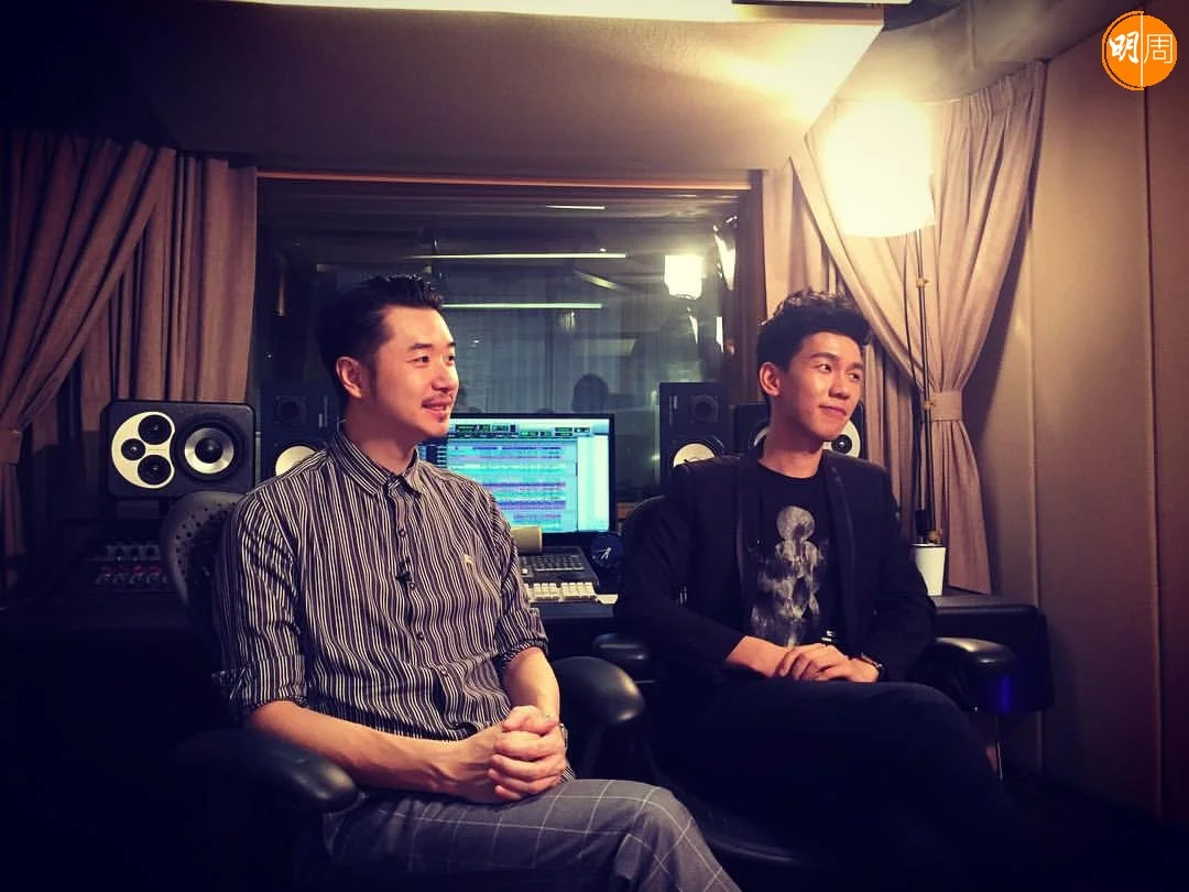 《高山低谷》是林奕匡的最後通牒，當時的demo叫《Too Late》。