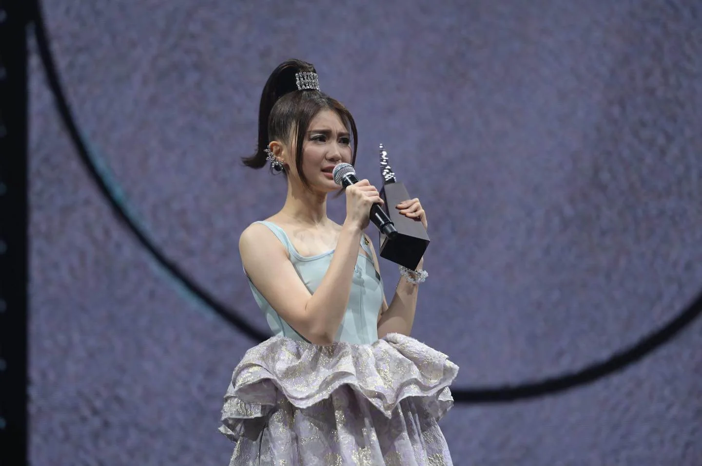 年初首奪「叱咤樂壇女歌手」銀獎後，入行五年的Cath終於受到大眾更多注視。