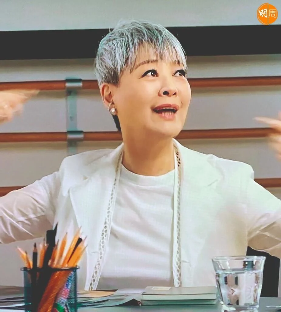 一九九五年，我曾為關錦鵬導演想過一部戲的故事叫《愈夜愈美麗》，故事圍繞變性人（張曼玉），大女明星（鄭裕玲），她的閨密（金燕玲），閨密的丈夫（黃品源），還有大女明星的前度（甘國亮）及一個紋身男子（尹揚明）的錯綜複雜，後來由甘國亮先生寫成劇本。金燕玲是目前仍活躍在大銀幕上的那位。