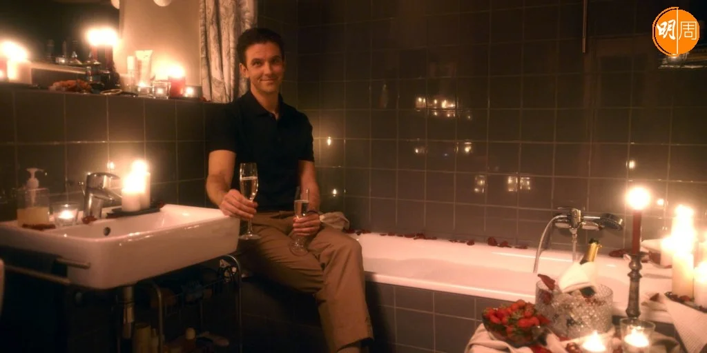 史蒂芬斯演活一個冷靜與熱情兼備的完美人工智能情人。