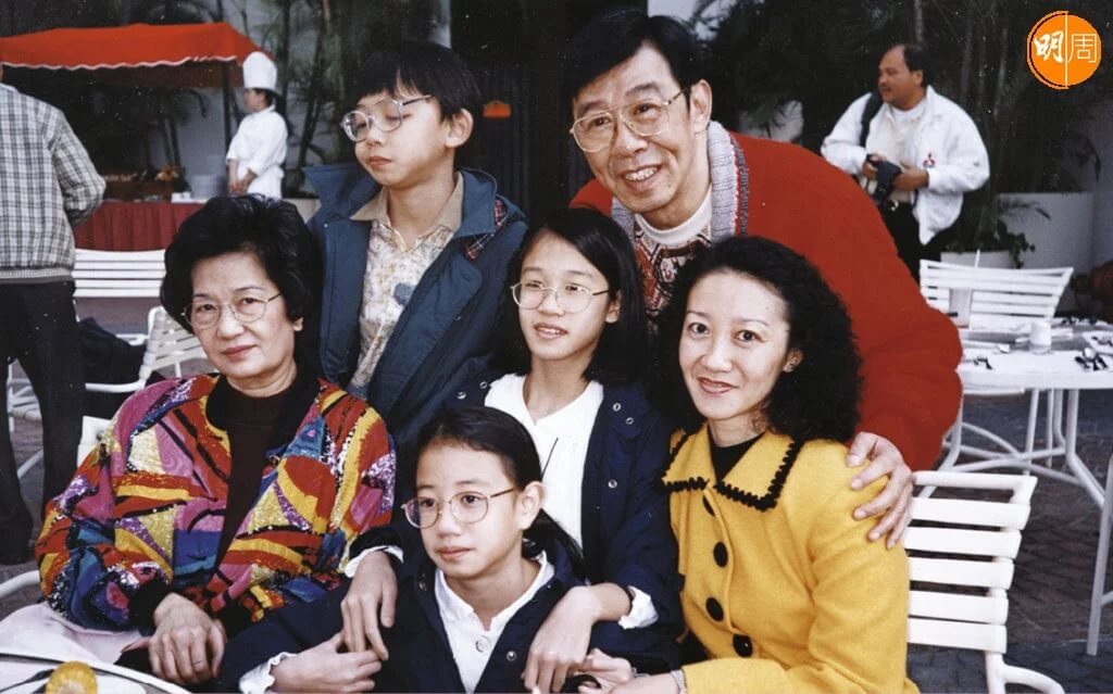 修哥曾面對愛妻離世之苦，但兒孫的愛令他努力活下去。