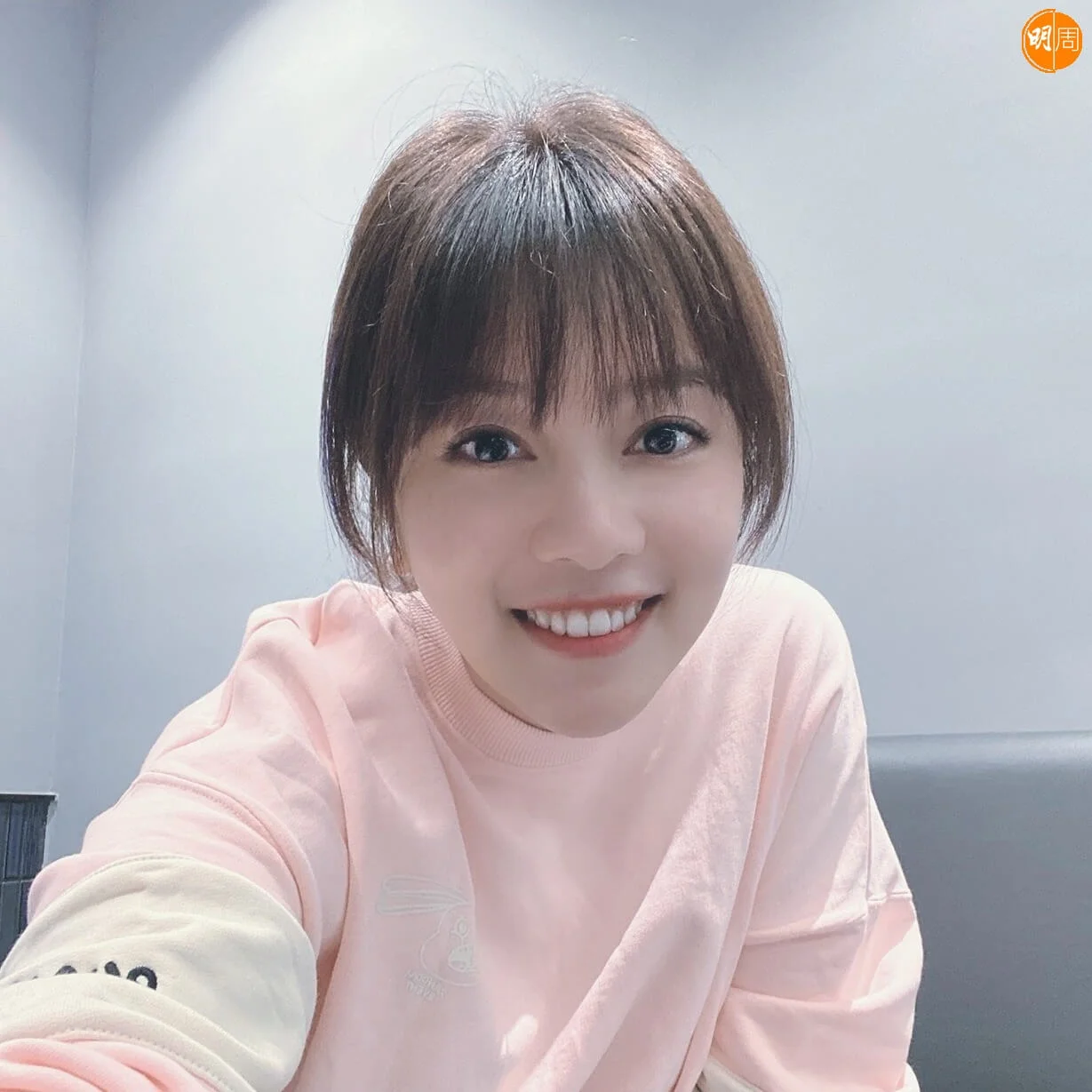 喻虹淵太信朋友了。