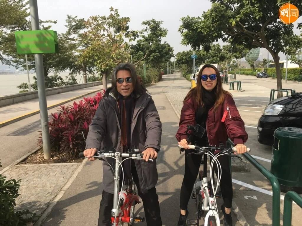 1821289a-e2d5-4dc0-b1d4-b02e3de7d74d