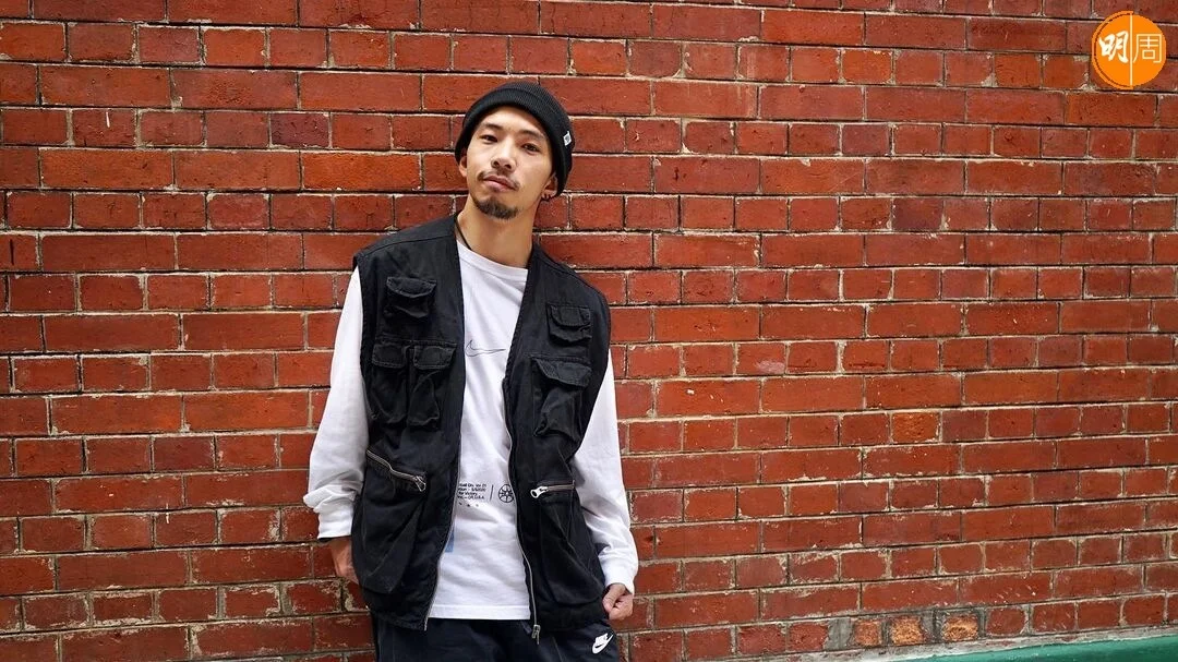 綵排時墮台受傷的Zizac。