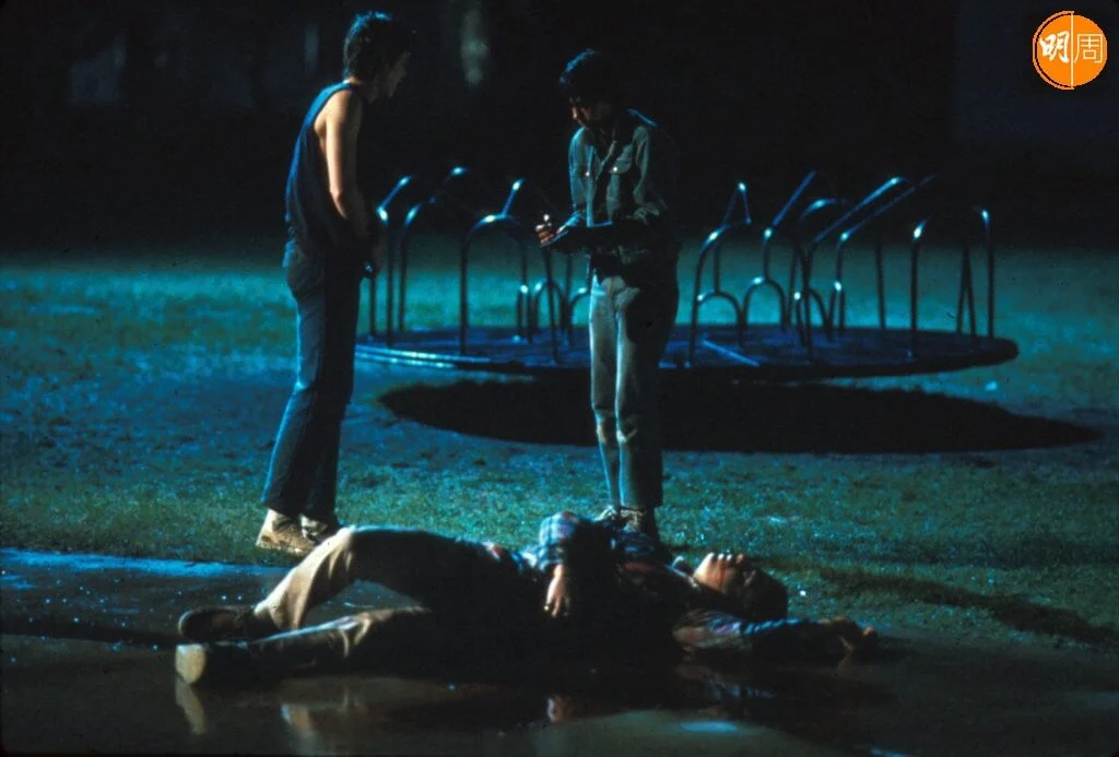 影片真正主角是C.湯馬斯哈爾(左),與錯手殺人的賴夫馬奇歐展開逃亡生活。