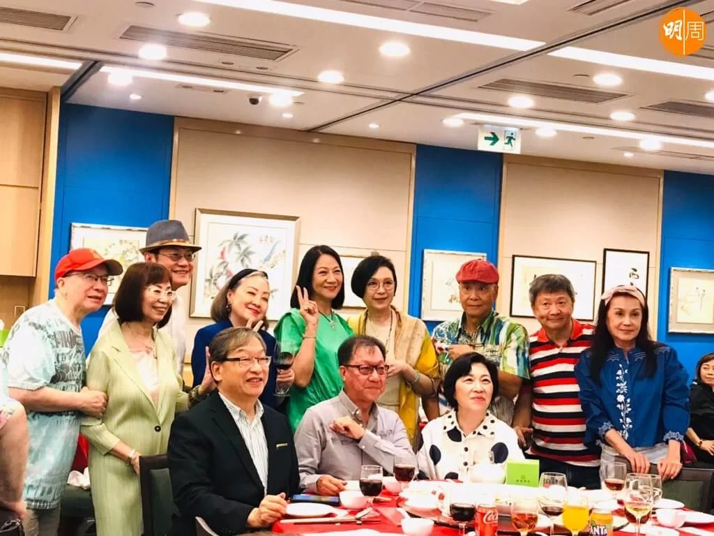 e4fe85c9-3791-43df-9f24-5f34d1b655db