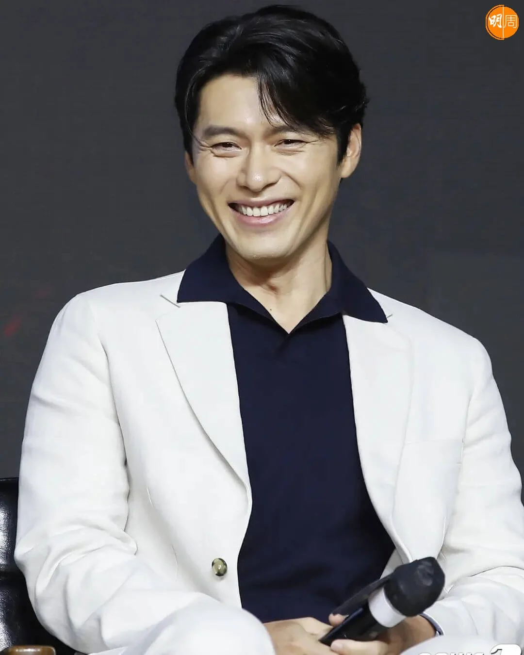 準爸爸玄彬日前為新片宣傳時，也展現幸福笑容。