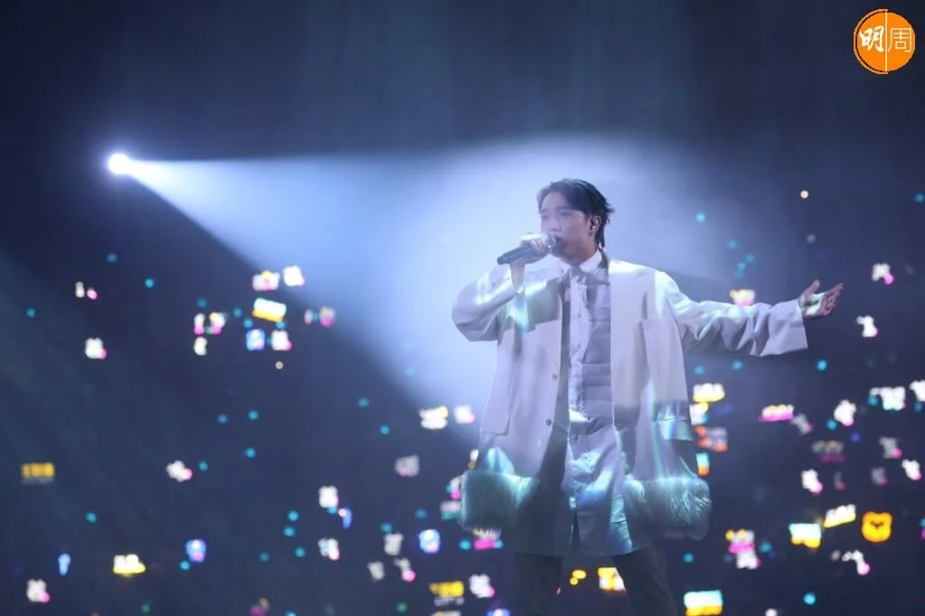 阿Jer隨轉發貼文外亦寫上「大家都要take care~」