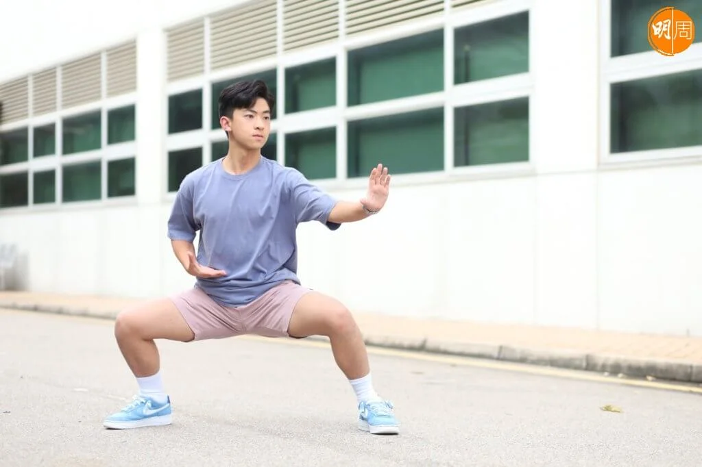 楊凱博在劇集《黯夜守護者》飾演陳煒兒子,被讚前途無可限量。