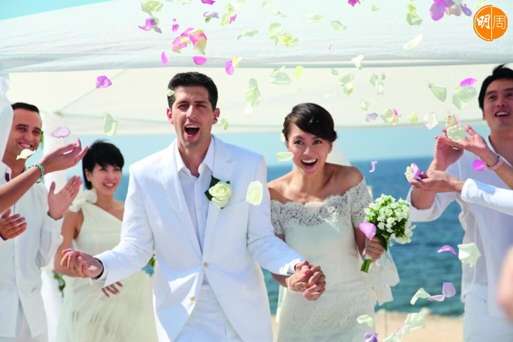 梁詠琪在西班牙小島舉行婚禮