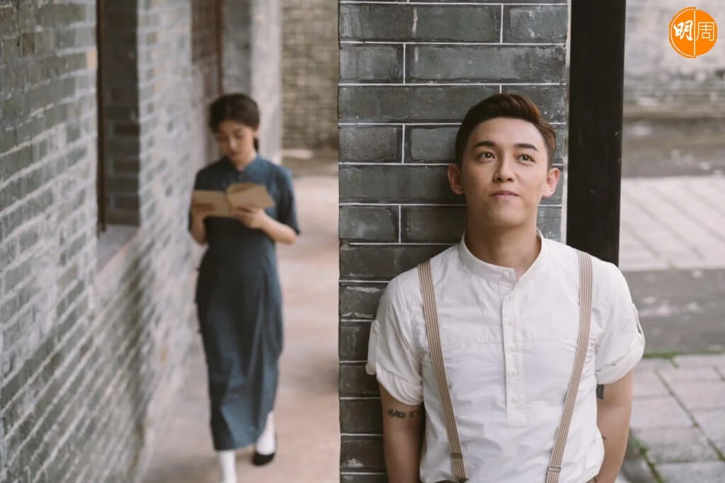 除了《時候不早》，有份作曲的《老派約會之必要》更贏盡音樂串流平台。