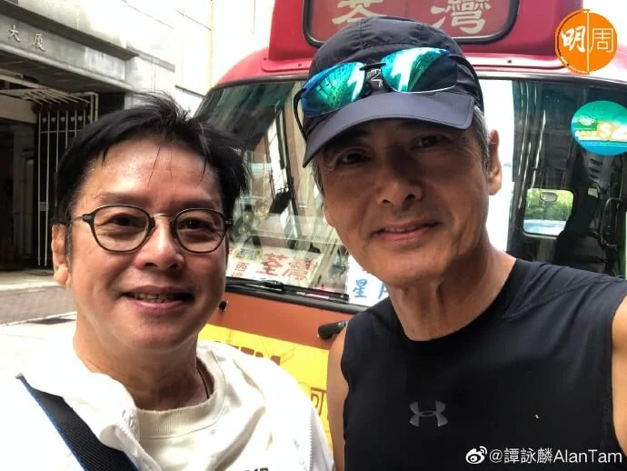 校長在街頭偶遇精狀態超好的發哥。