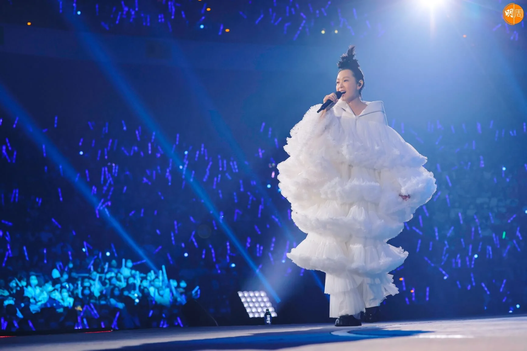 1-%e5%8a%89%e8%8b%a5%e8%8b%b1%e7%8f%be%e5%a0%b4%e5%ae%9b%e5%a6%82%e5%a4%a7%e5%9e%8b%e6%b5%b7%e5%ba%95%e6%90%96%e6%bb%be%e6%b4%be%e5%b0%8d